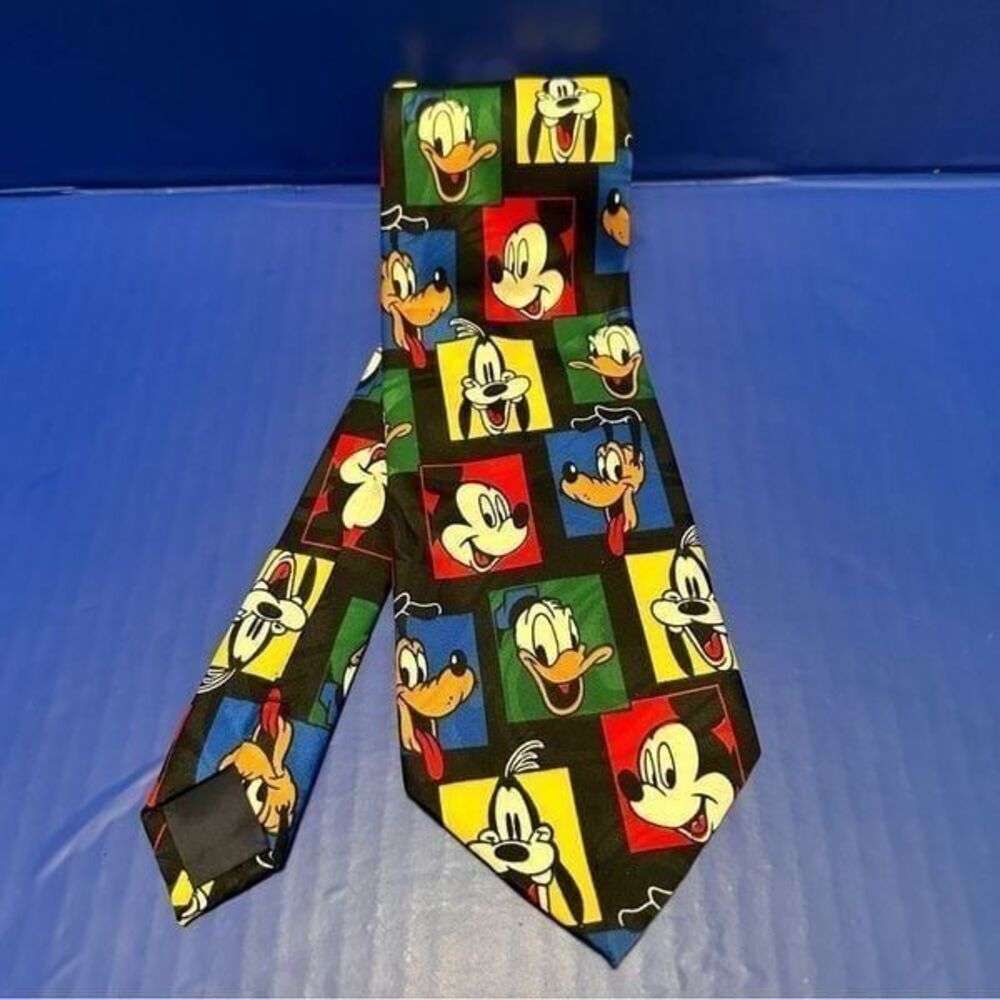 Disney Mickey Tie Unlimited